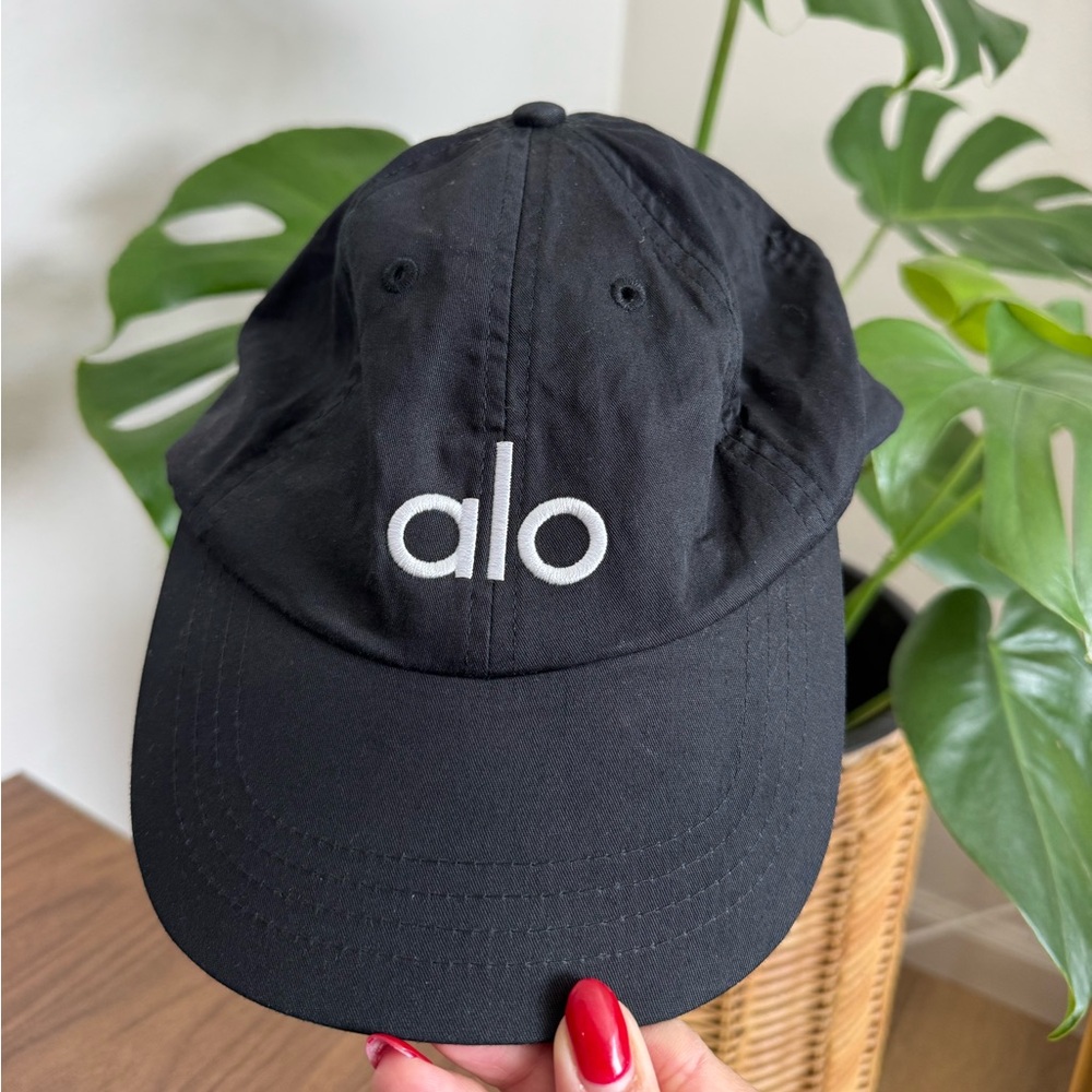 ALO Yoga Off Duty Black Cap with White Logo